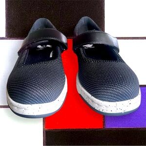 Dr. Martens Air Wair Womens US 8 Mary Jane Loafer Shoe